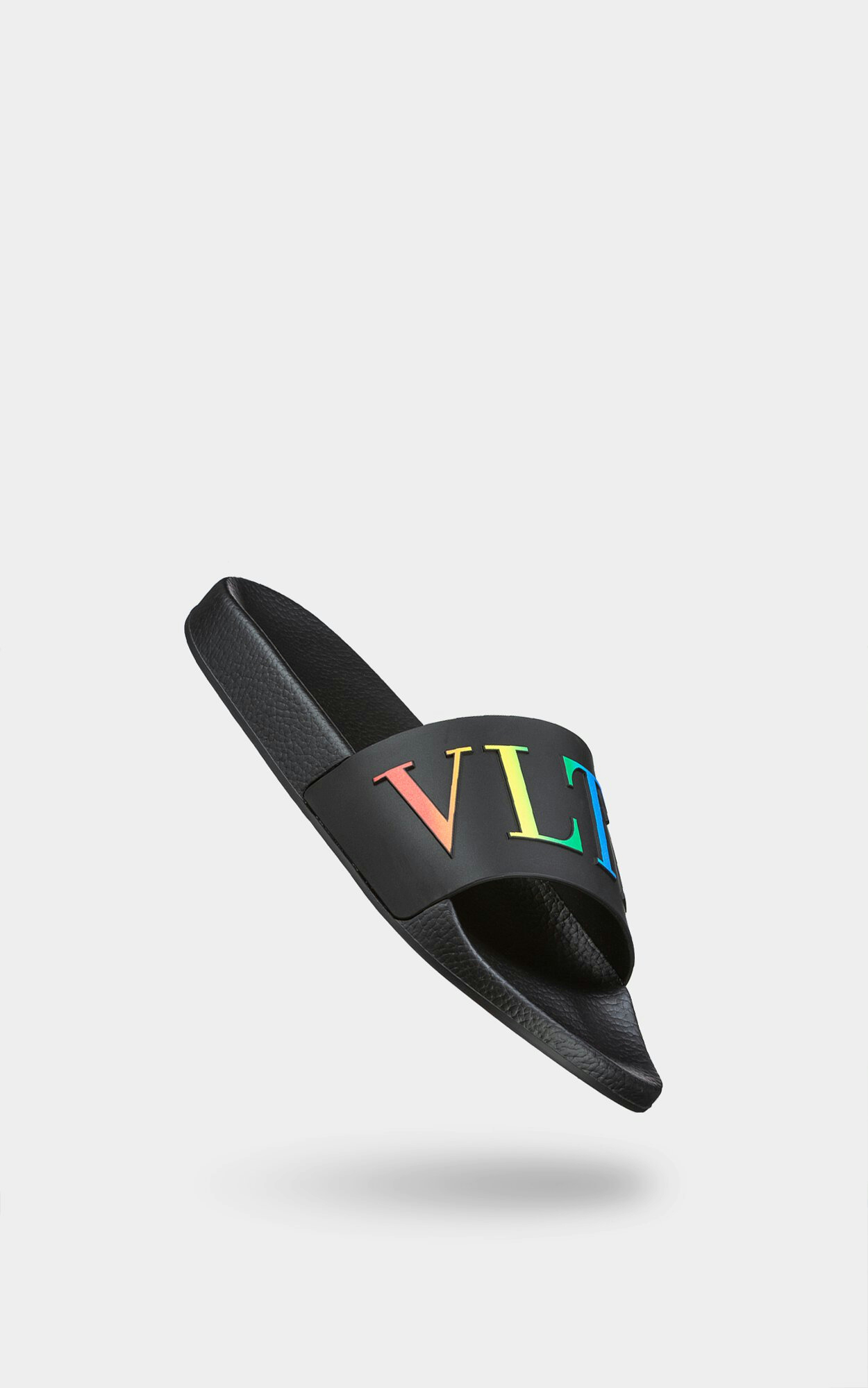 Valentino - Schwarze Badepantoletten mit Logo-Detail